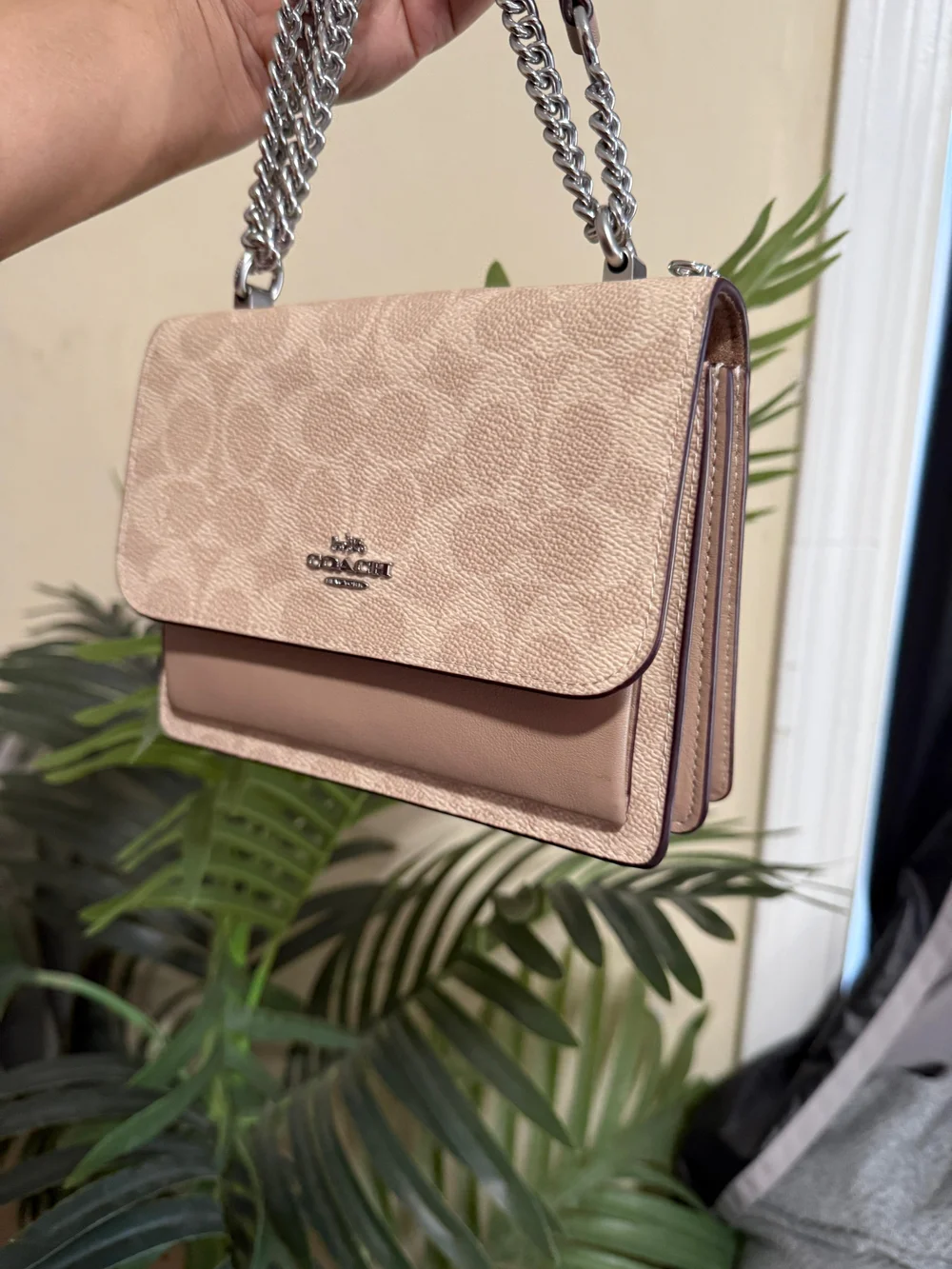 Coach Signature Pale Pink Chain Shoulder Bag - Picture 2 of 8